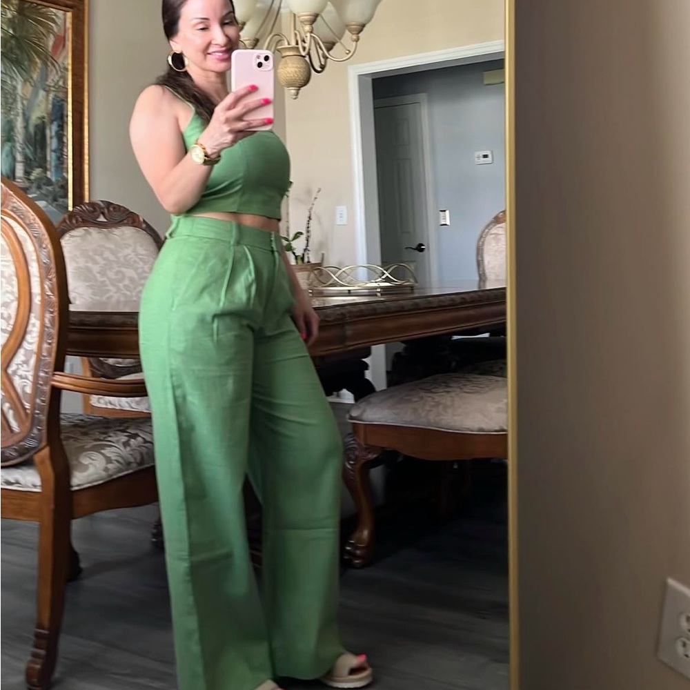 Abercrombie & Fitch Green High-Waist Wide-Leg Pants and matching crop top size S